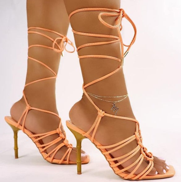 LOGAN IN PEACH